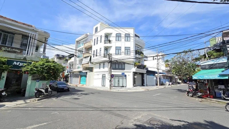 Bán nhà góc 2 mặt tiền 4 tầng 140m2 Nha Trang