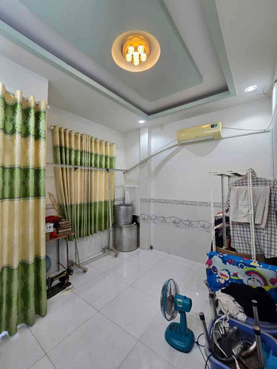 Bán nhà 3 tầng 4PN hẻm xe hơi 6m, 52m2 gần Bệnh viện Bình Tân giá 5,3 tỷ - Ảnh thu nhỏ 4