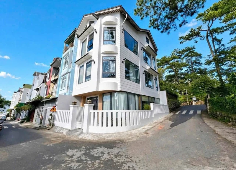 Bán nhà phố 2 mặt tiền 95m² Phường 5 Đà Lạt 15.5 tỷ