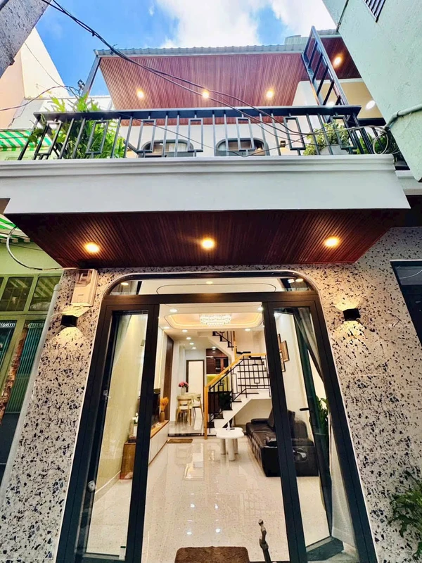 Bán nhà mặt tiền Cô Giang, Phú Nhuận, 40m2, 3PN, 5.75 tỷ