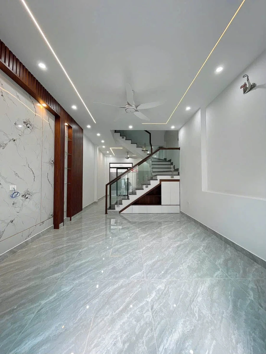 Bán nhà phố 3 tầng 60m2, 3PN 3WC, Lê Hồng Phong - Ảnh thu nhỏ 2
