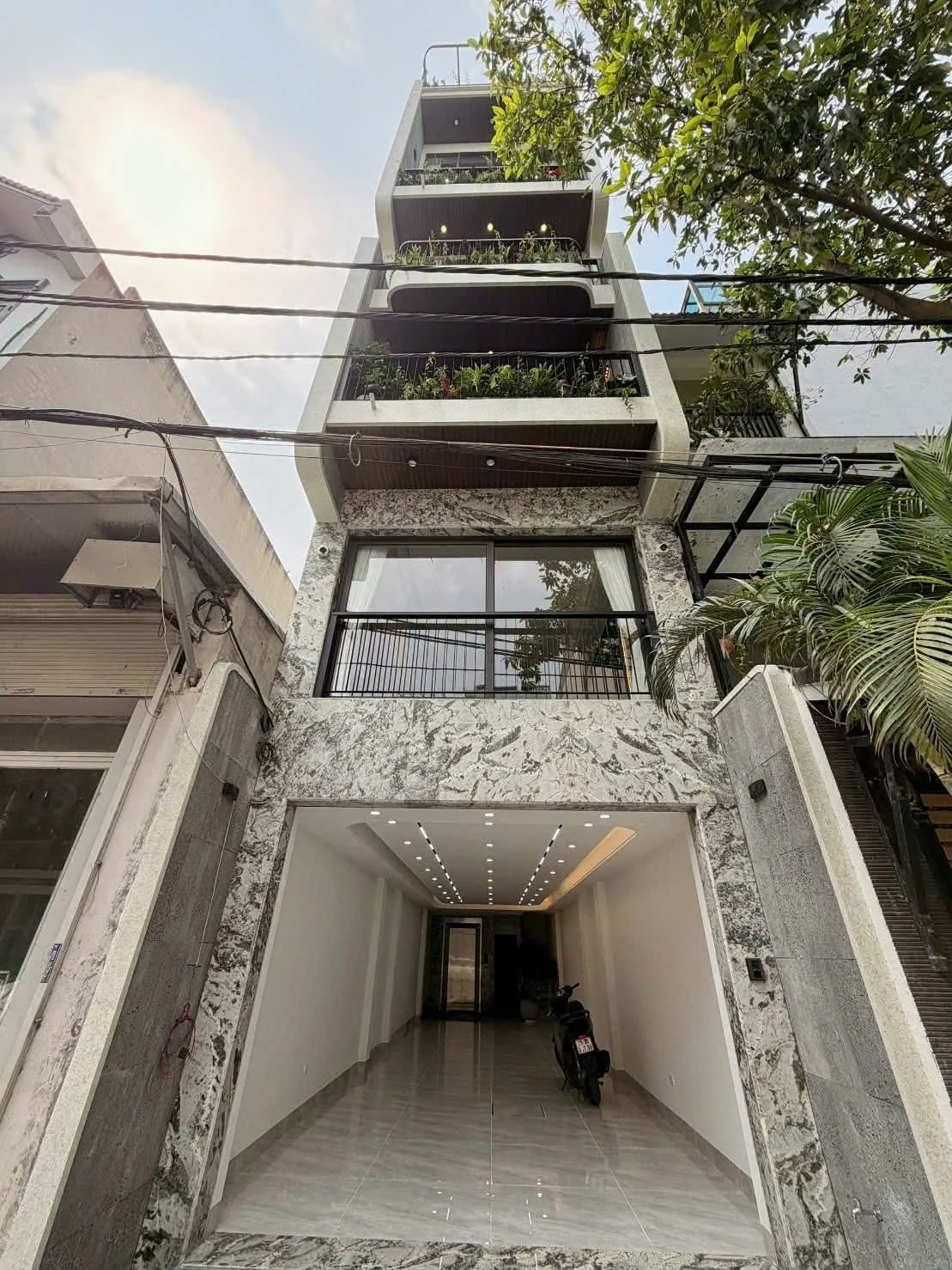 Bán nhà 4 PN, 8 tầng, 76m² Bát Khối Long Biên 27,9 tỷ - Ảnh 1
