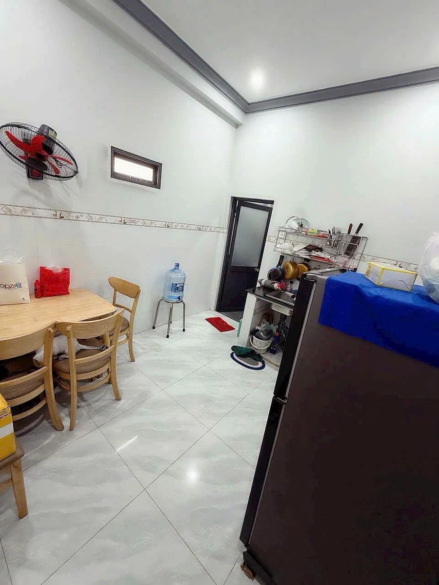 Nhà lầu 3PN/2WC mặt nhựa gần biển Phan Thiết 140m2 - Ảnh thu nhỏ 4