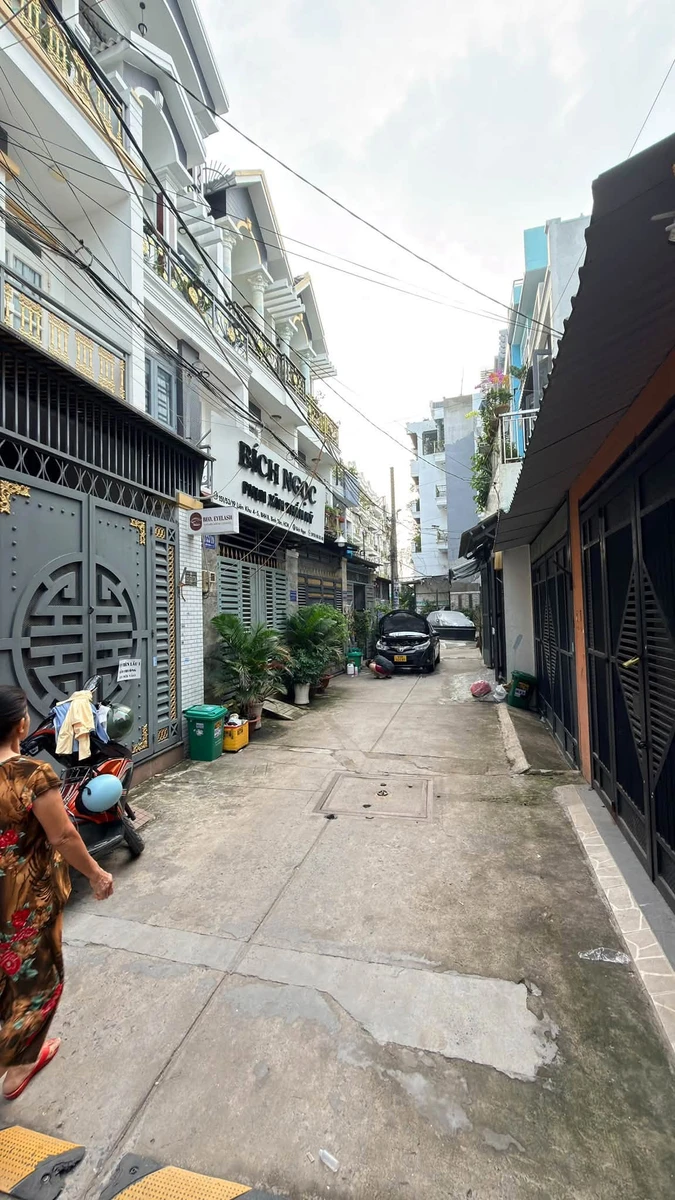 Bán nhà 3 tầng 4x16m, 4PN, ô tô ngủ nhà, Bình Tân, giá 5,1 tỷ - Ảnh thu nhỏ 2