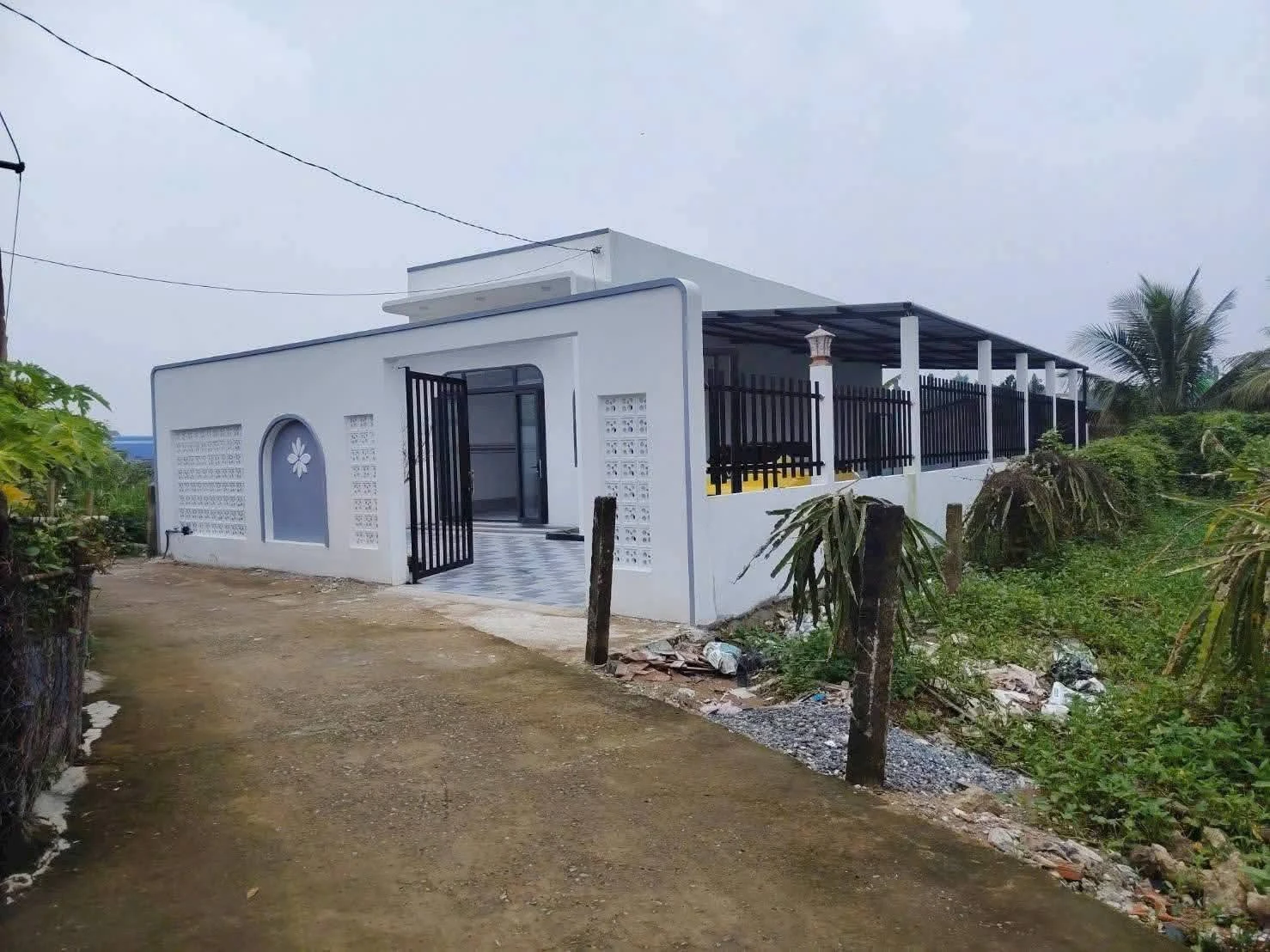 Bán nhà mới xây 2PN 220m² Châu Thành Long An 1.6 tỷ - Ảnh 1