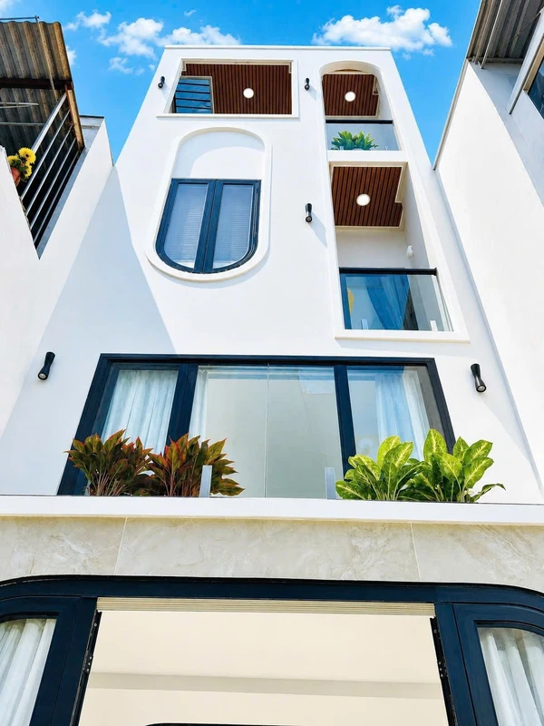Bán đất mặt tiền Lý Văn Lâm 3.673m² Phường 1 Cà Mau 9 tỷ hienvinhgarden