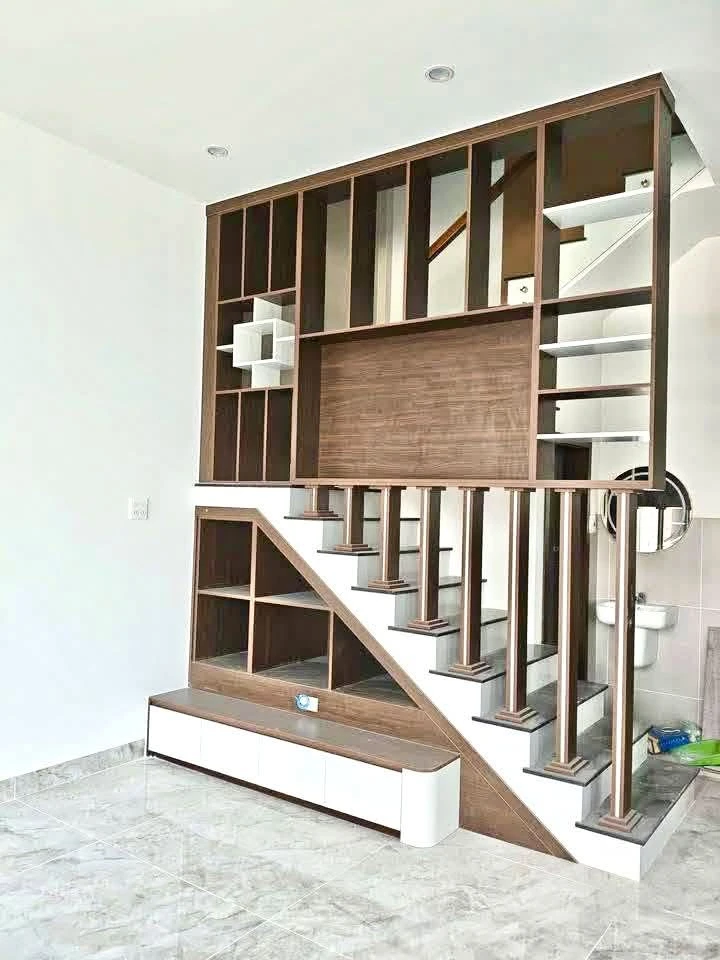 Bán nhà mặt tiền ôm góc 46,3m2 Quy Nhơn Đông gần 5 tỷ - Ảnh 1