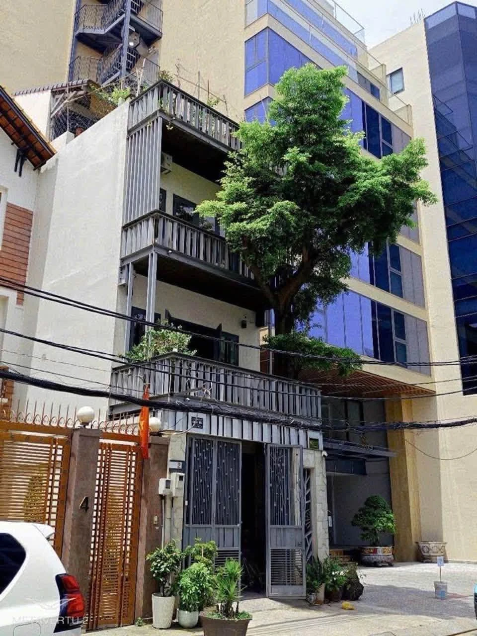 Nhà 3 tầng 164.5m² Tân Bình - 21 tỷ, gần sân bay - Ảnh 1