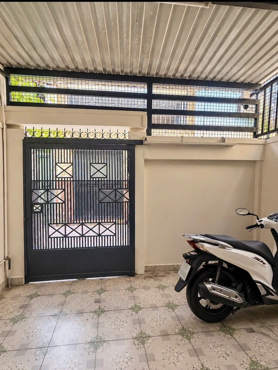 Bán nhà hẻm góc 3 tầng 60m2 Phạm Văn Hai, Tân Bình, giá 8,18 tỷ - Ảnh 1