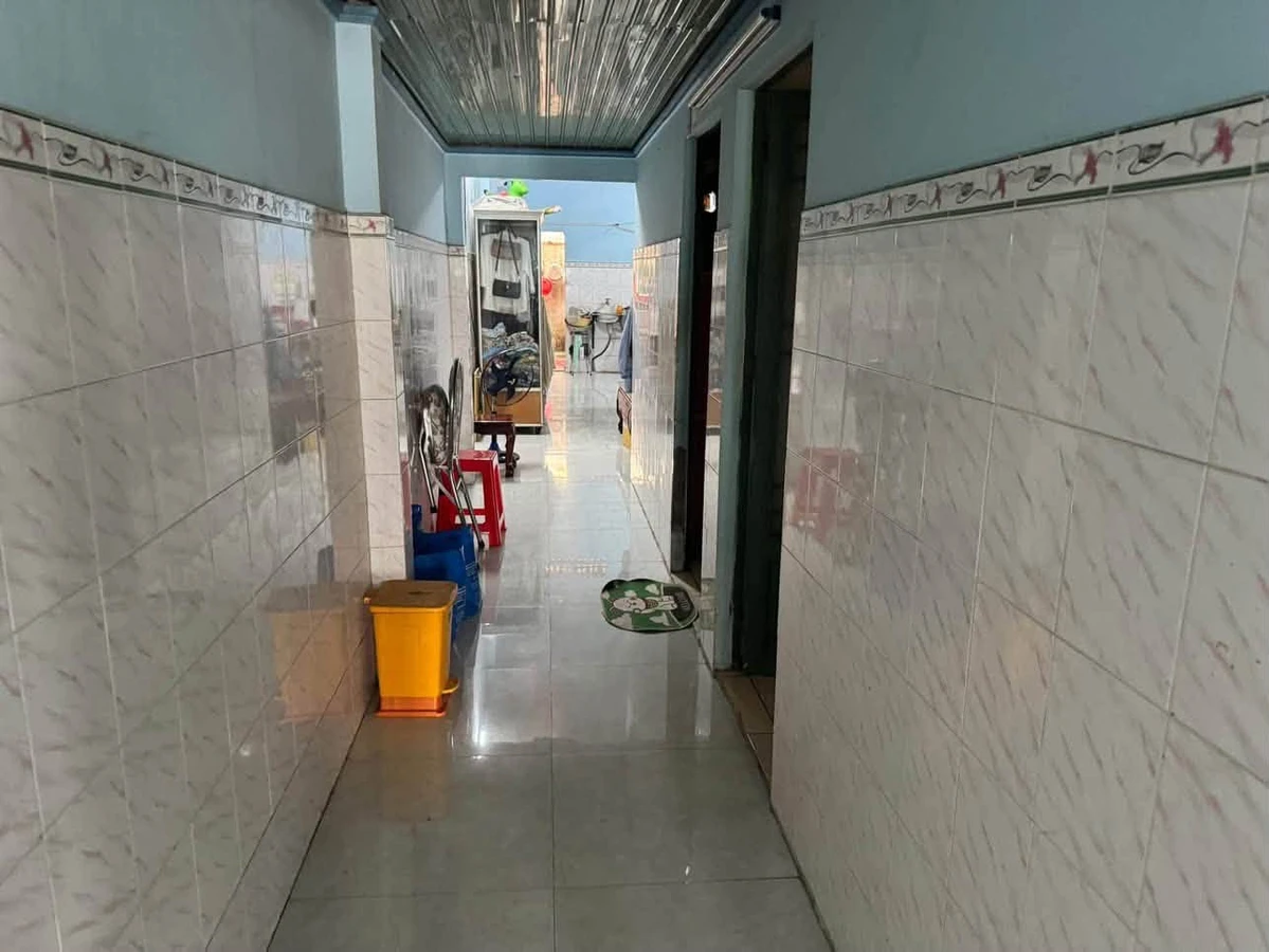 Bán nhà 2PN 130m2 gần chợ Chiêu DC6 Mỹ Phước 2, giá 2 tỷ 4 - Ảnh thu nhỏ 3