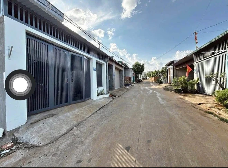 Bán 108m2 đất mặt tiền Nguyễn Văn Nguyễn, Bến Tre xang