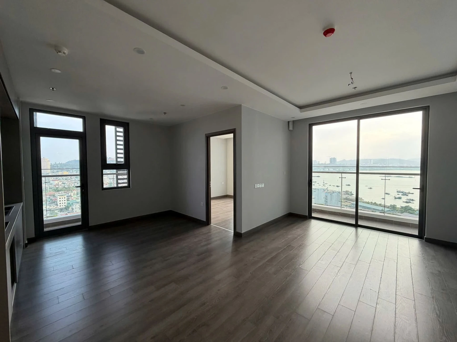 Bán căn góc tầng cao The Ruby 74.5m2, 2PN 2WC view biển - Ảnh 1