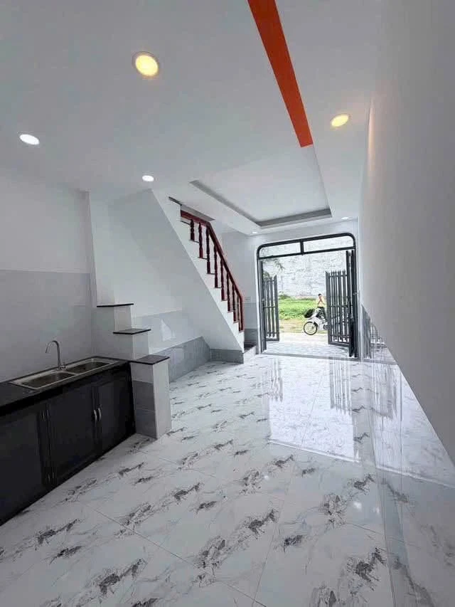 Bán gấp nhà 1 trệt 1 lầu 48m2 giá 600 triệu gần THCS Nguyễn Văn Bứa, Hóc Môn - Ảnh thu nhỏ 3