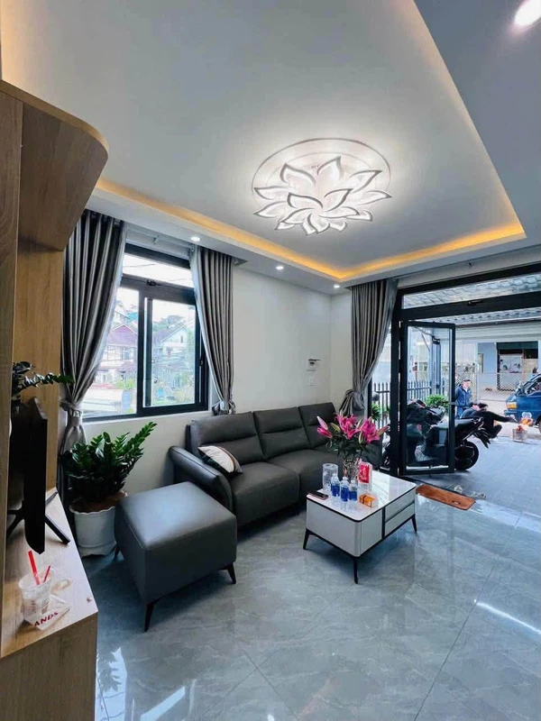 Bán nhà 2 mặt tiền Cao Thắng Đà Lạt, 70m2, 4PN, 4tỷ680triệu