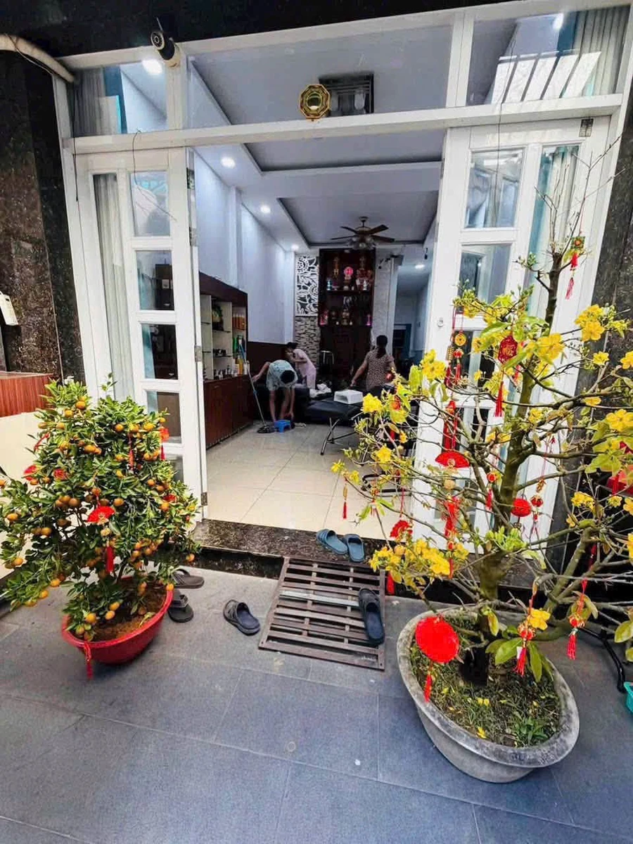 Bán nhà Lạc Long Quân, Quận 11, 56m², 4 phòng ngủ, 9,8 tỷ - Ảnh thu nhỏ 2