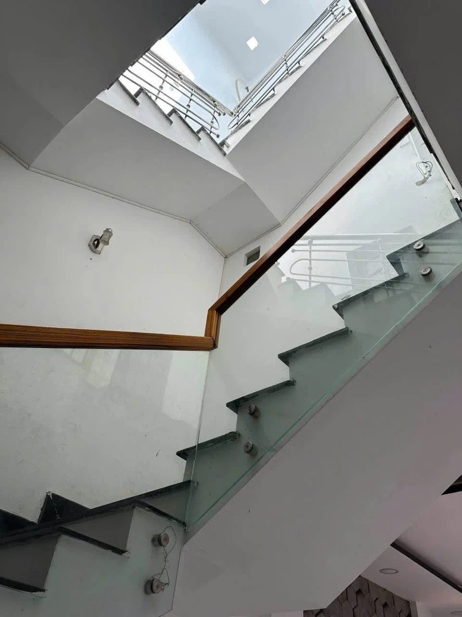 Cho thuê nhà 3 tầng 100m² 5 phòng Lê Trọng Tấn - Ảnh thu nhỏ 2