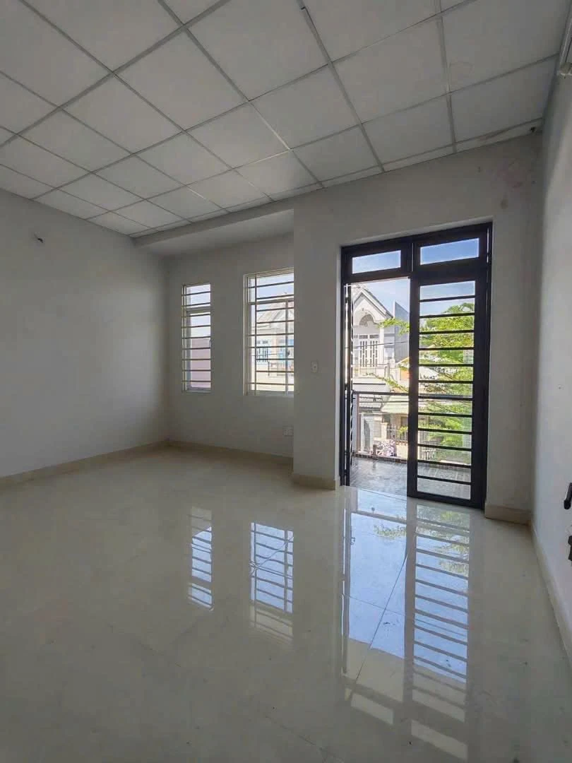 Bán nhà 1 trệt 1 lầu 5x15m mặt tiền đường số 7 KDC Trần Anh, Mỹ Hạnh Nam, Đức Hòa - Ảnh thu nhỏ 5