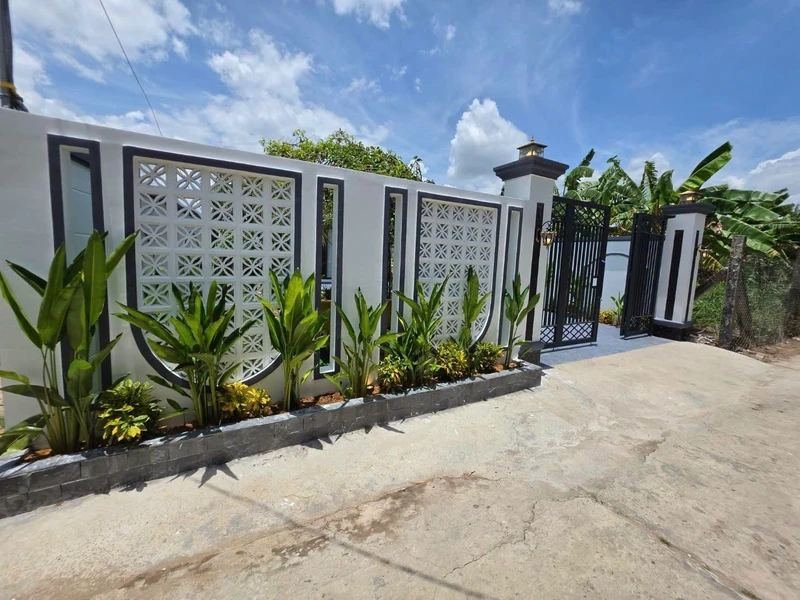 Bán nhà 309m2, 2PN, 2WC, sân vườn - Bình Phước 2 tỷ 90