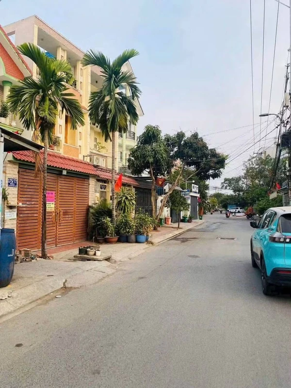 Bán lô đất sổ riêng Quận 1 mặt tiền Nguyễn Ái Quốc 74,25m² ngoain