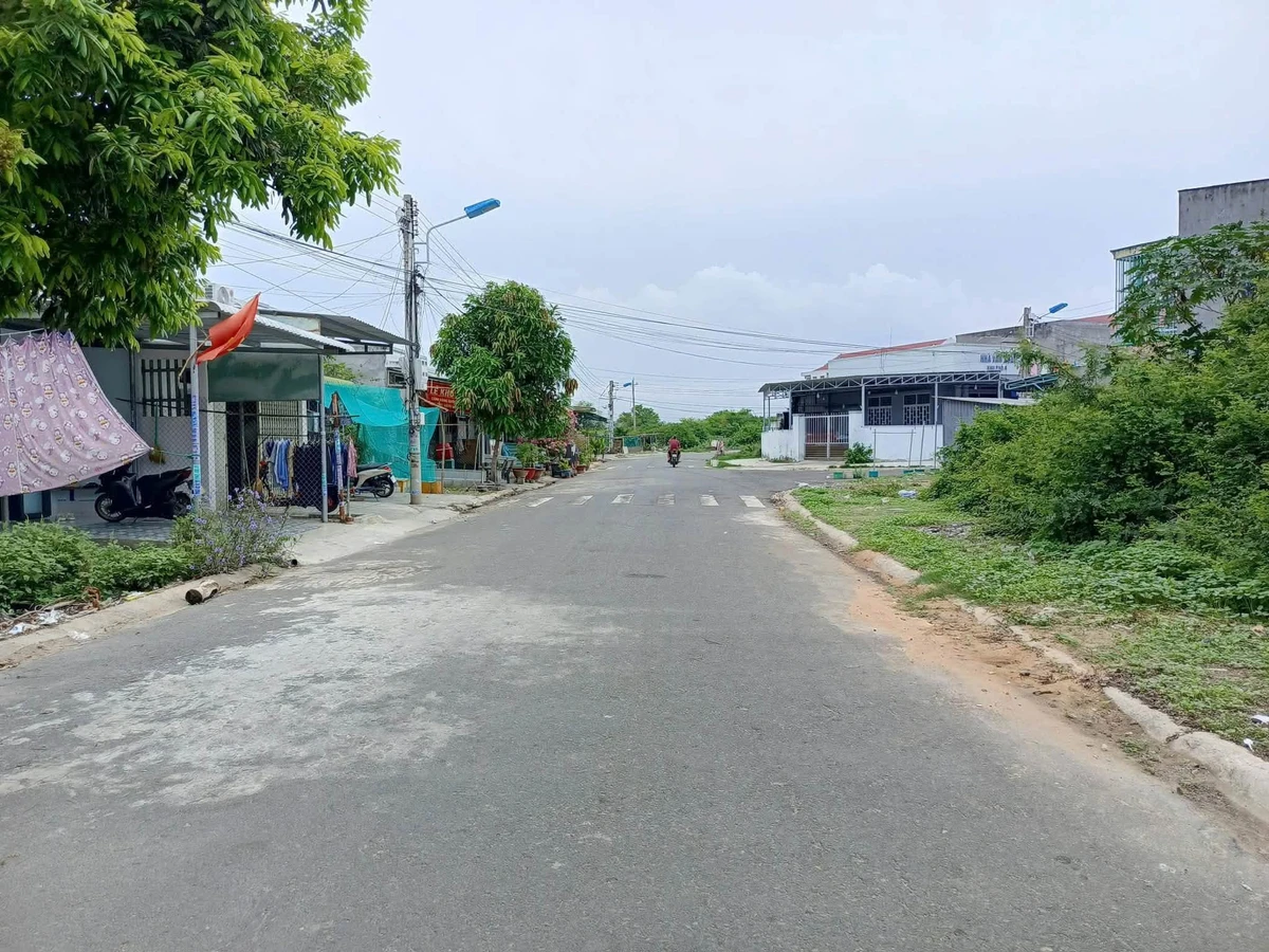 Bán lô đất thổ cư mặt tiền Vũ Trọng Phụng, 100m², 1 tỷ 890 triệu - Ảnh 1