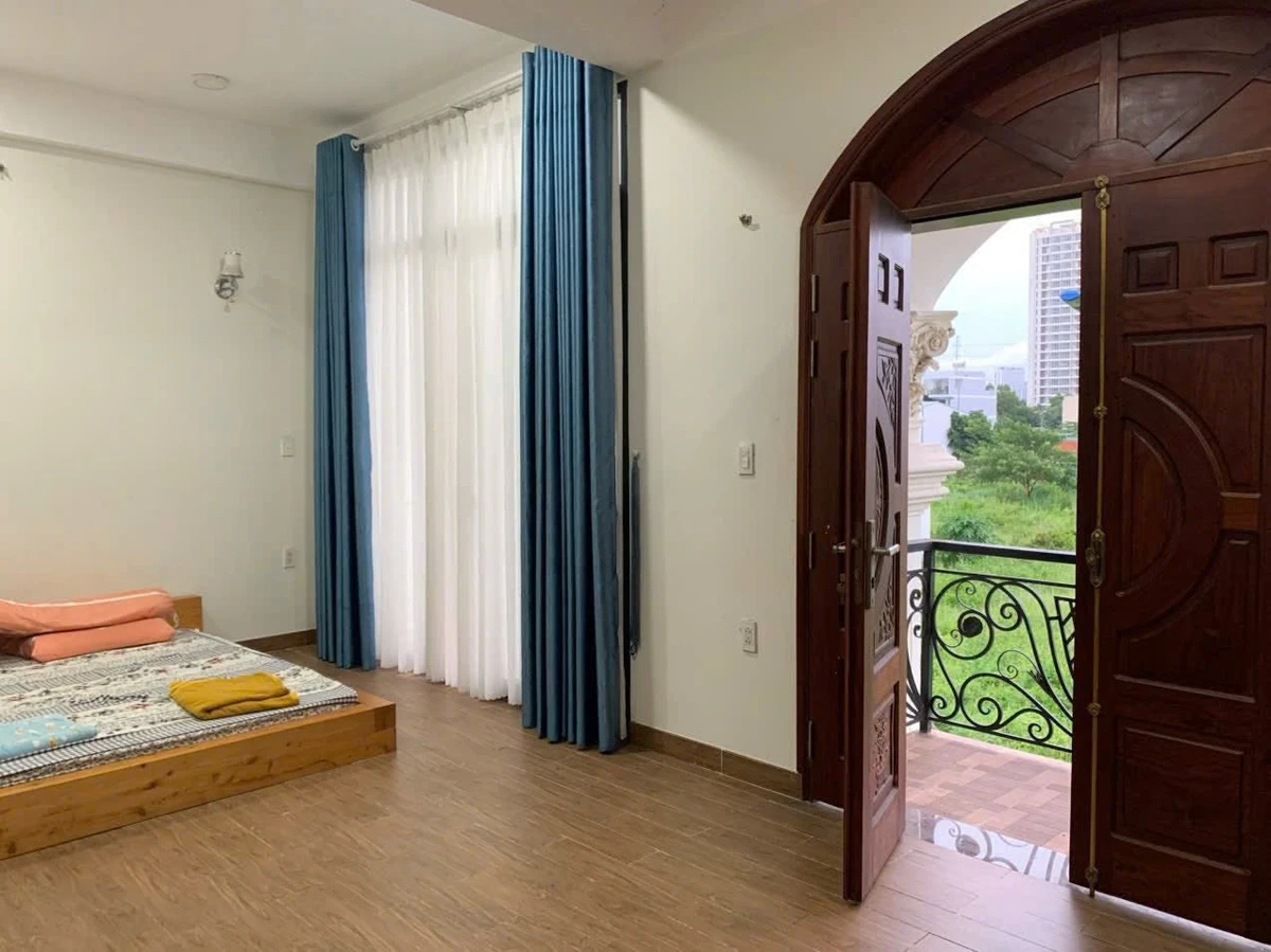 Bán nhà 6PN/5WC ngang 7m, gần Trung tâm Hành chính Thủ Đức, 26 tỷ - Ảnh thu nhỏ 3