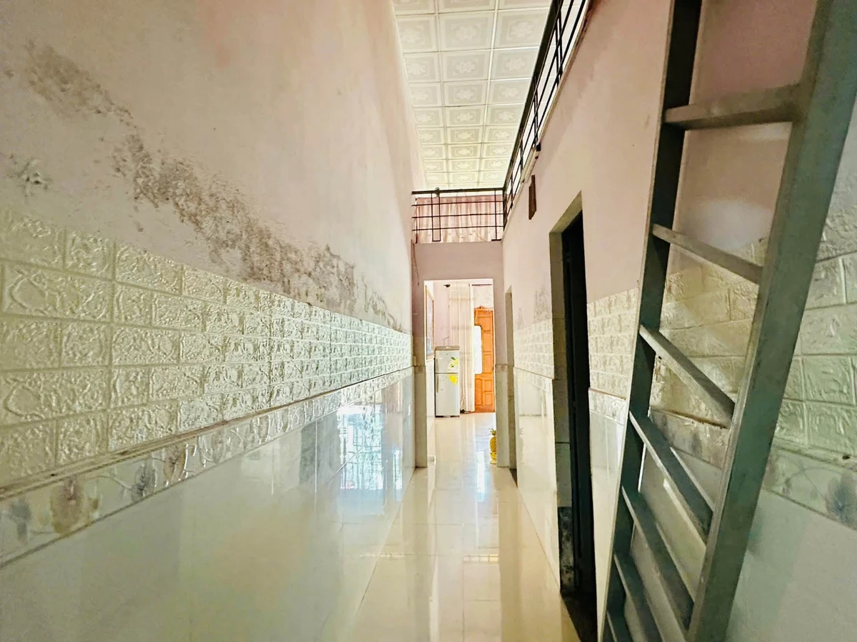 Nhà gác lửng sân ô tô, Quang Trung, 94m2 - Ảnh thu nhỏ 3