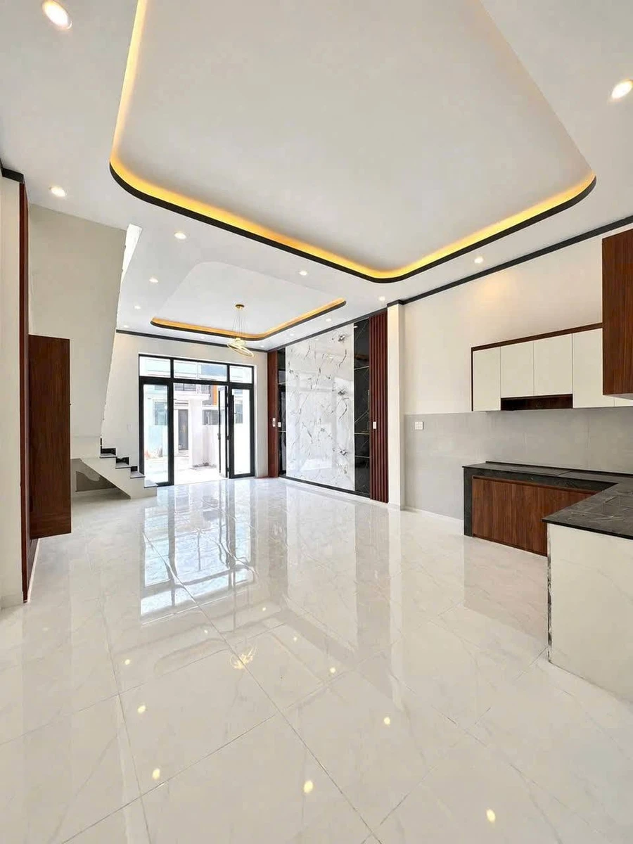 Bán nhà 2 lầu 90m2 Đồng Khởi Quận 1, 1 tỷ 780 triệu - Ảnh thu nhỏ 3