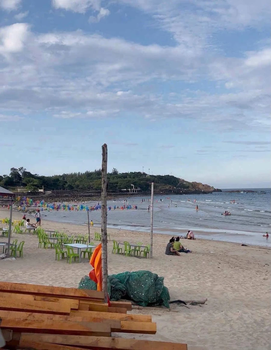 Bán đất thổ cư 100m2 hai mặt tiền gần biển Gành Đá Dĩa, Phú Yên - Ảnh 1