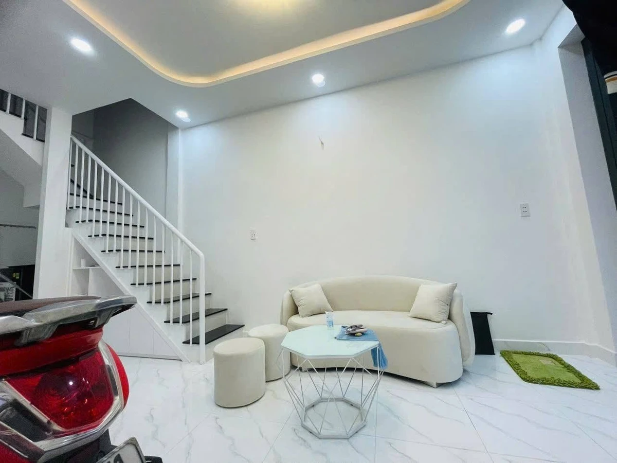 Bán nhà 2 tầng Phú Nhuận 35m2, 6 tỷ, gần Quận 1 - Ảnh thu nhỏ 3
