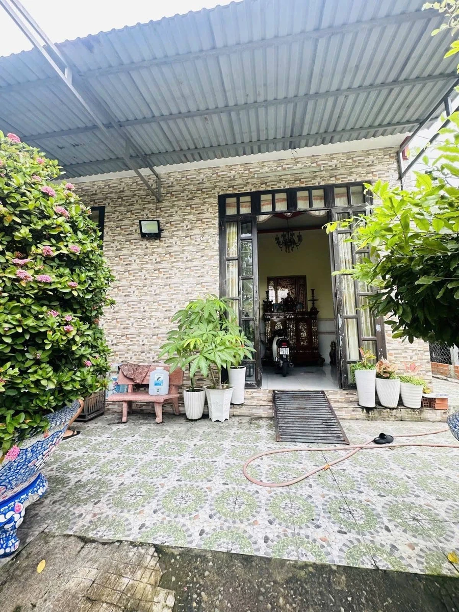 Bán biệt thự sân vườn 176m2 (11x16) hẻm xe hơi, Phạm Văn Hai, Bình Chánh, giá 5,4 tỷ - Ảnh thu nhỏ 2