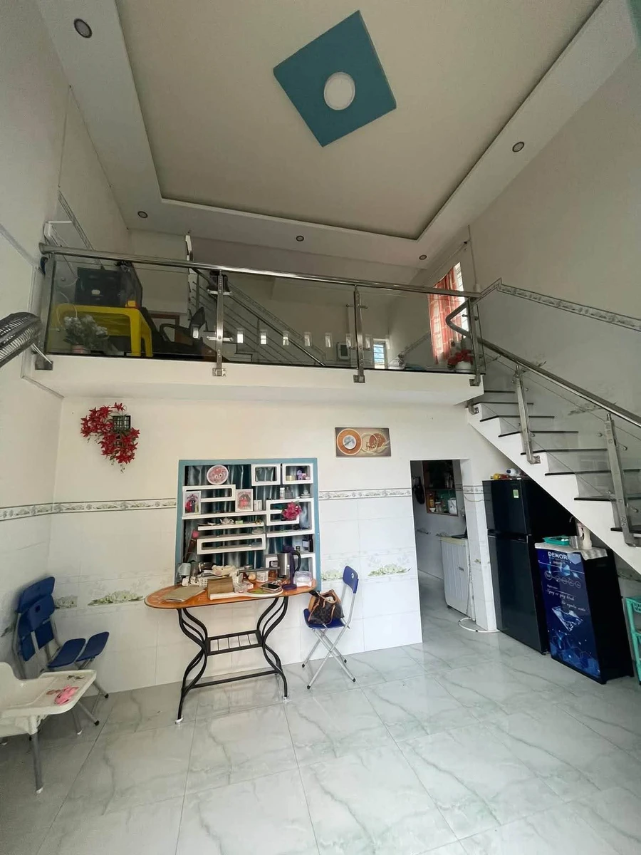 Bán nhà 45m2, 3 phòng ngủ, gần chợ Đầm, Quy Nhơn, 2.2 tỷ - Ảnh thu nhỏ 2