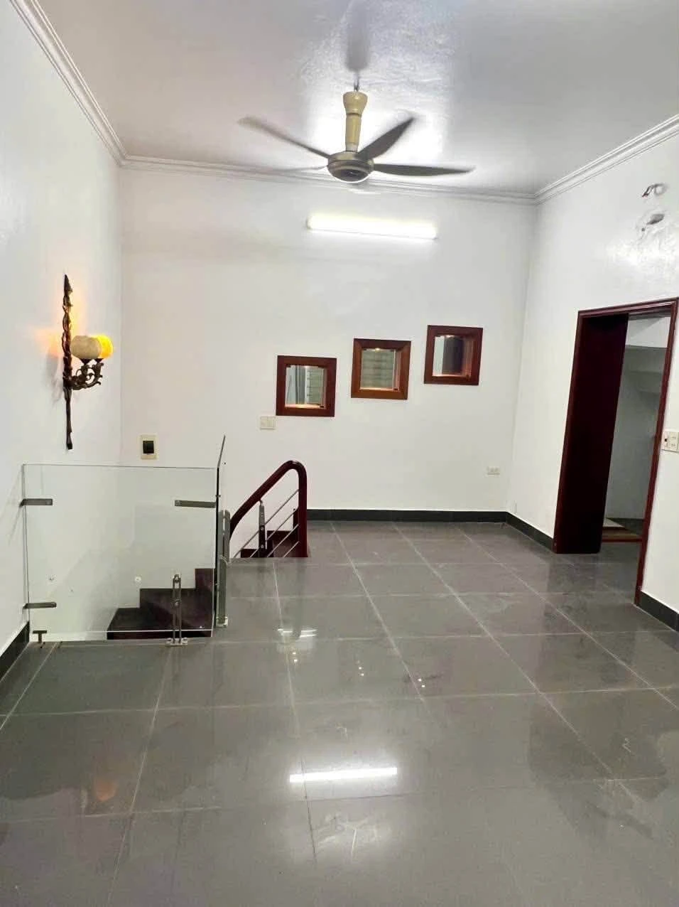 Bán nhà mặt phố Trần Bình Trọng 46m² 3PN 5 tỷ Quận 1 - Ảnh 1