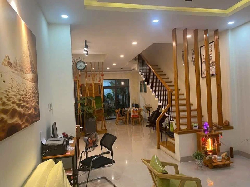 Nhà lầu 2PN 99m² Phan Thiết 4 tỷ 5