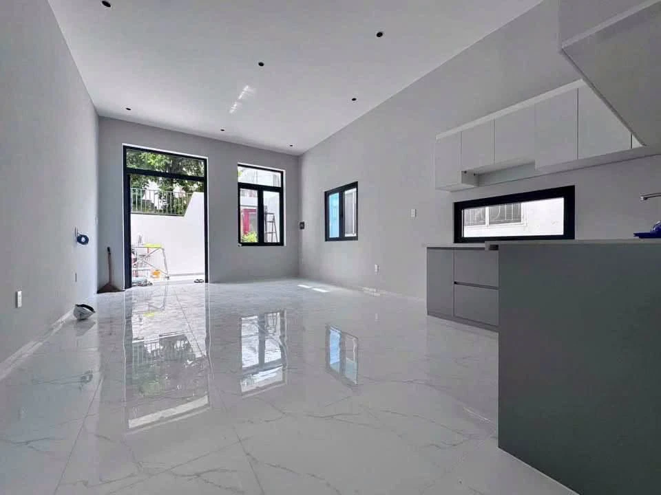 Bán nhà mới 2PN 100m2 gần Vincom Lê Văn Việt, Quận 9 (Thủ Đức) giá 4,6 tỷ - Ảnh thu nhỏ 4