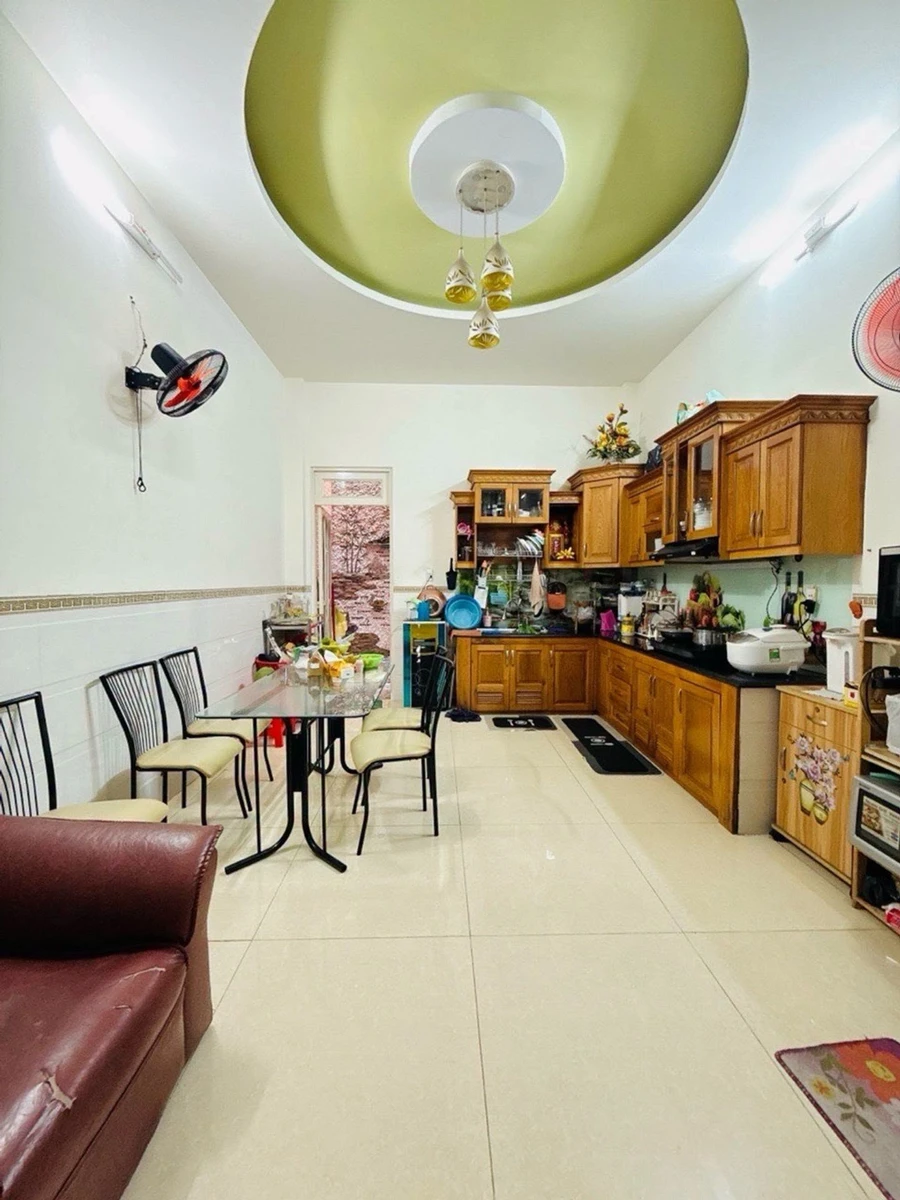 Bán gấp biệt thự 231,8m2 1 trệt 1 lầu, sổ đỏ, Phường 11, Vũng Tàu 3x23m - Ảnh 1
