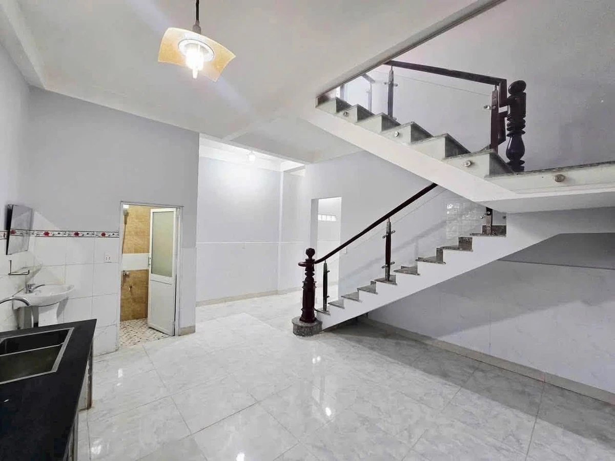 Nhà 1 trệt 1 lầu 70m2 Biên Hòa giá 1 tỷ 490 triệu - Ảnh thu nhỏ 4