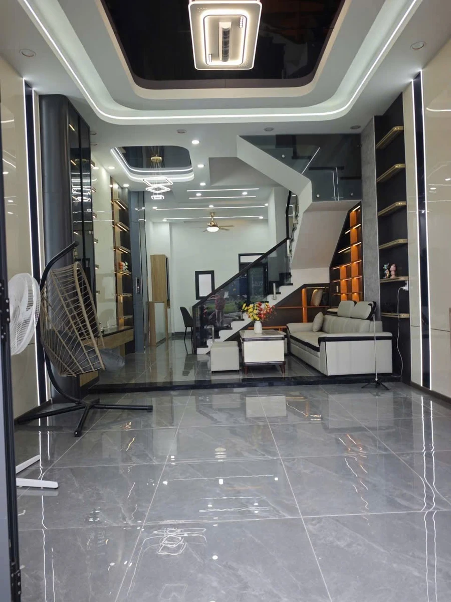Bán nhà phố Icon Center Dĩ An 64m² 4PN 4.8 tỷ - Ảnh thu nhỏ 3