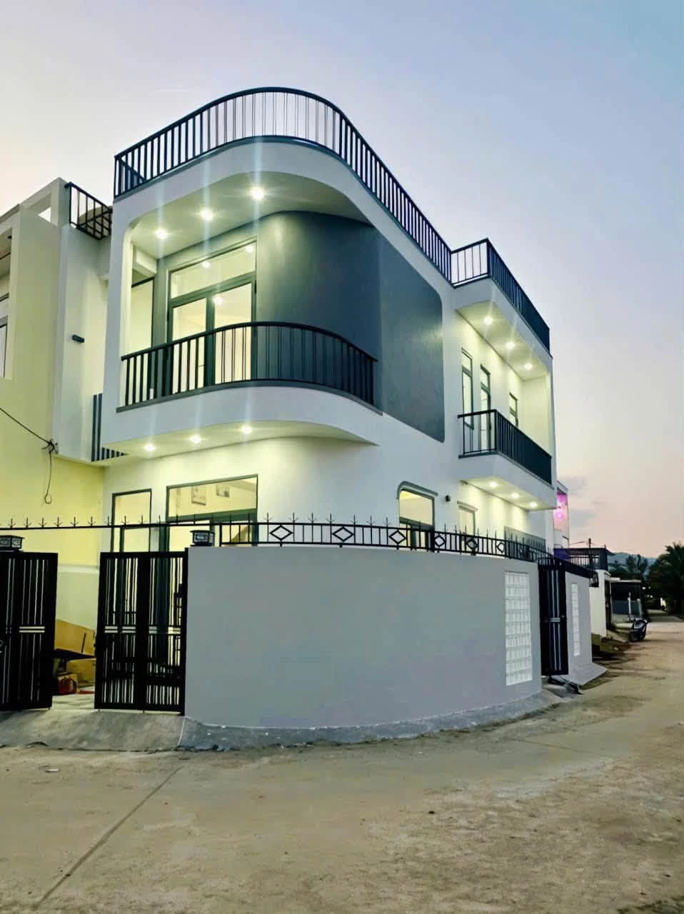 Bán nhà góc 2 mặt tiền Diên Điền, 79m2, 3PN, 2 tỷ 490 - Ảnh 1