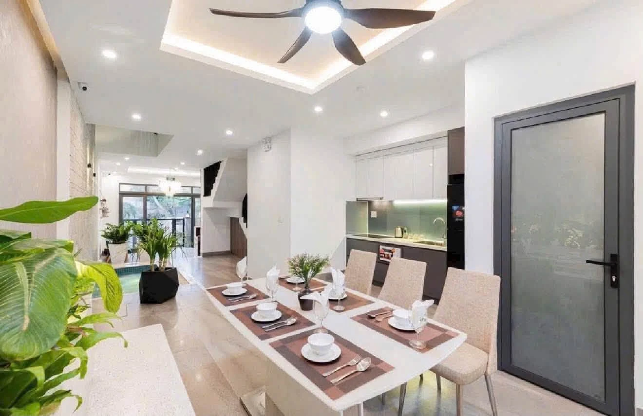 Bán tòa căn hộ 80m² full nội thất gần biển Mỹ Khê, Đà Nẵng - Ảnh 1