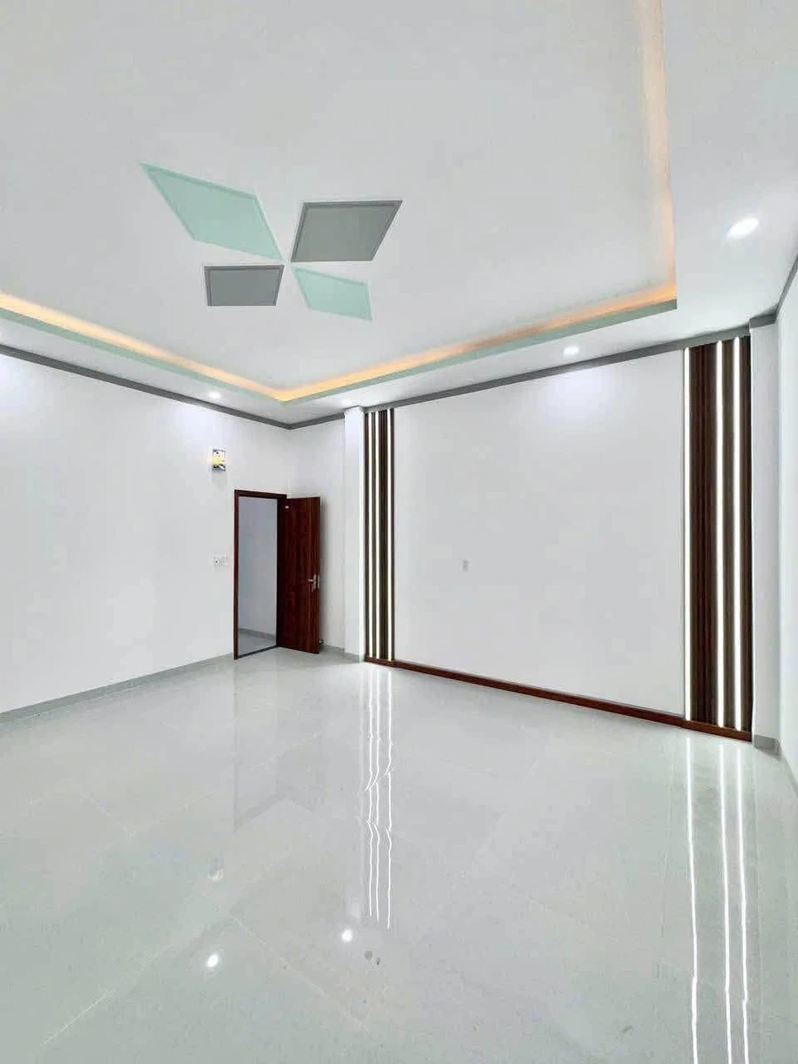 Bán nhà lầu 3PN 81m2 Phường Biên Hòa, Biên Hòa 4.3 tỷ - Ảnh 1