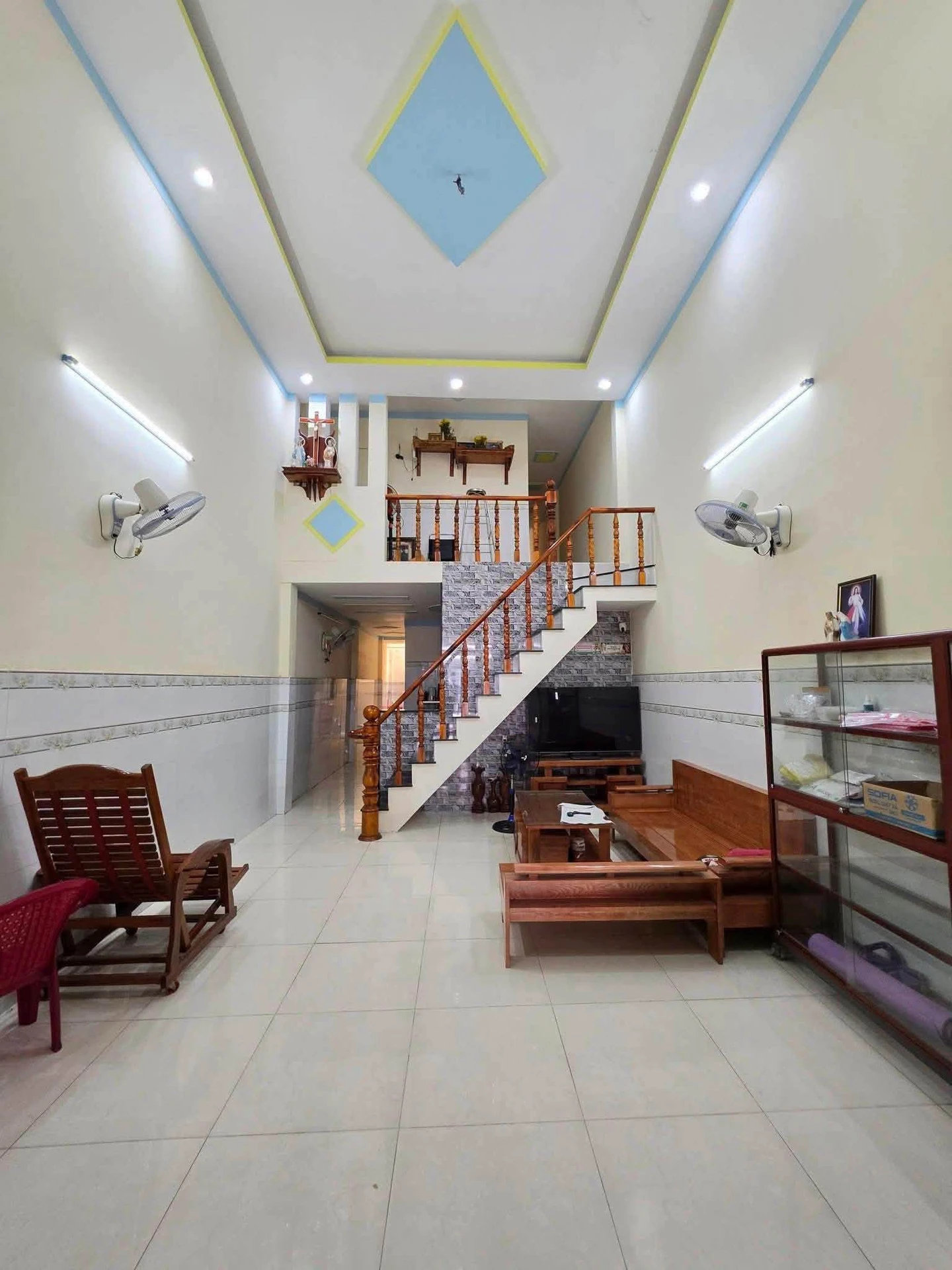 Nhà mặt tiền sổ hồng riêng 113,6m² Dĩ An Bình Dương - Ảnh 1