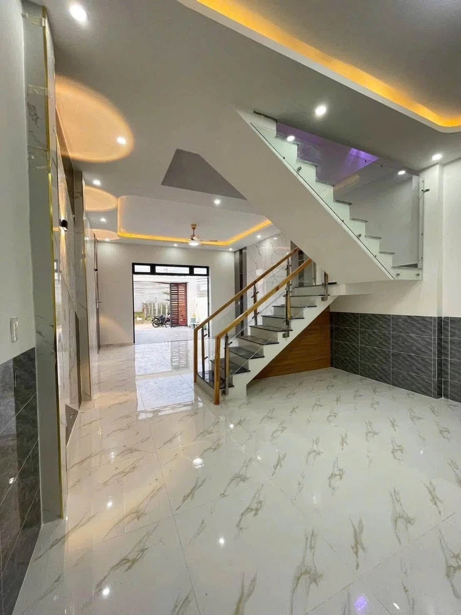 Bán nhà lầu 90m² mặt tiền 7m tại Hương Lộ 15, giá 550 triệu - Ảnh thu nhỏ 4