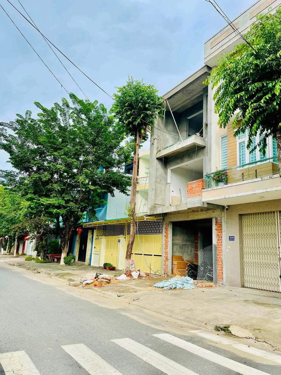 Bán lô mặt tiền 100m² trung tâm Quảng Ngãi 3,3 tỷ - Ảnh thu nhỏ 2