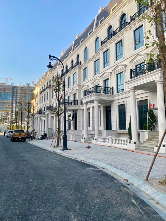 Bán biệt thự đảo hồ The Windsor Collection vị trí lõi Ciputra-140m2 khu CT07 view nhìn ra Clubhouse - Ảnh 1