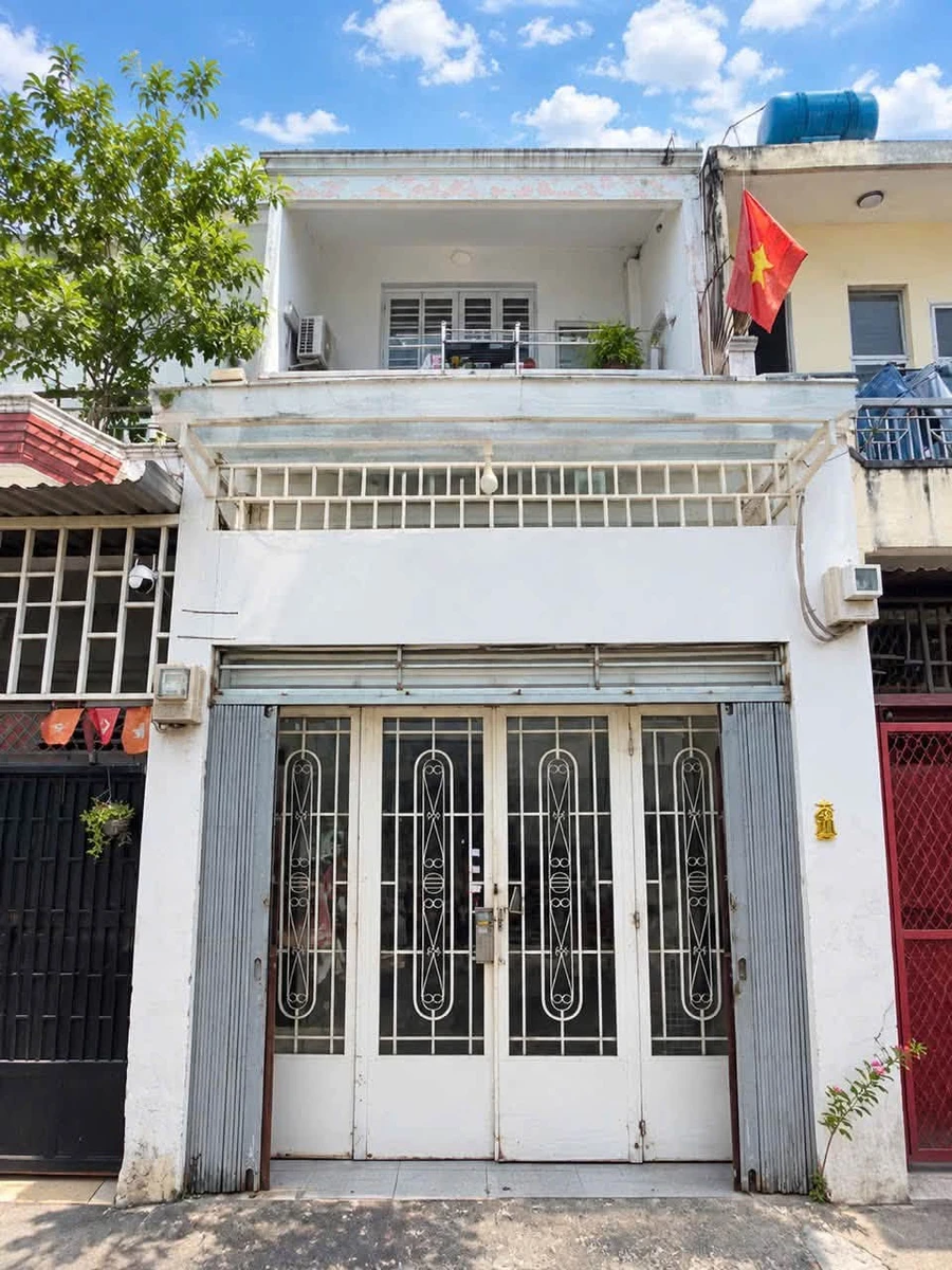 Bán nhà cũ 2 tầng 45m², 2 phòng ngủ, hẻm xe hơi đường Bùi Đình Túy, Bình Thạnh - Ảnh 1
