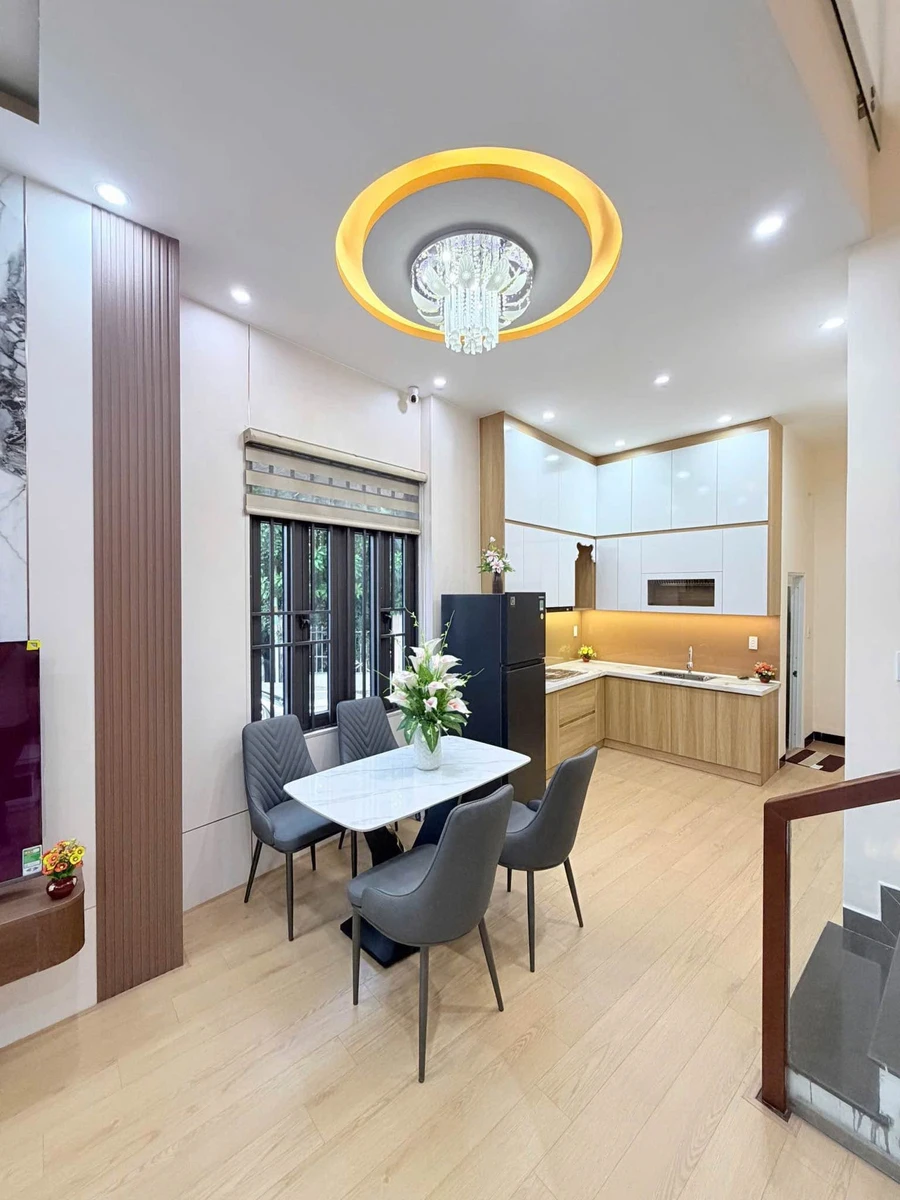 Bán nhà 2 tầng 180m² sát Bến Xe Đà Nẵng 5,35 tỷ - Ảnh thu nhỏ 4