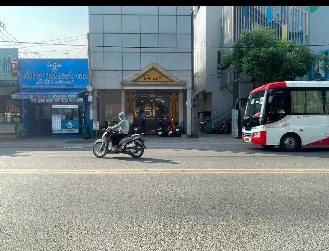 Bán gấp nhà mặt tiền Nguyễn Văn Tiết, Lái Thiêu 152m2 thổ cư, giá 18 tỷ - Ảnh thu nhỏ 4