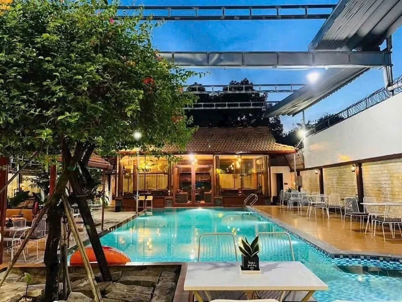 Bán nhà mặt tiền Hùng Vương 841m², 5PN, hồ bơi, Bến Tre