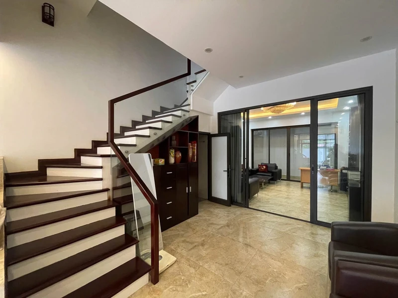 Bán nhà 3 tầng 85m² gần biển Cột 8, Hạ Long 12,5 tỷ