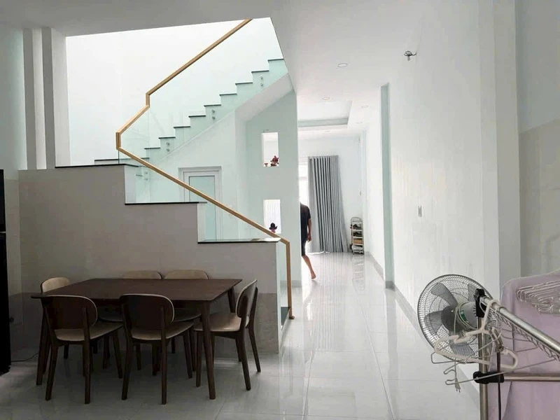 Nhà phố 3 tầng Sư Vạn Hạnh, 24m², 3 tỷ 750 datbuontangju